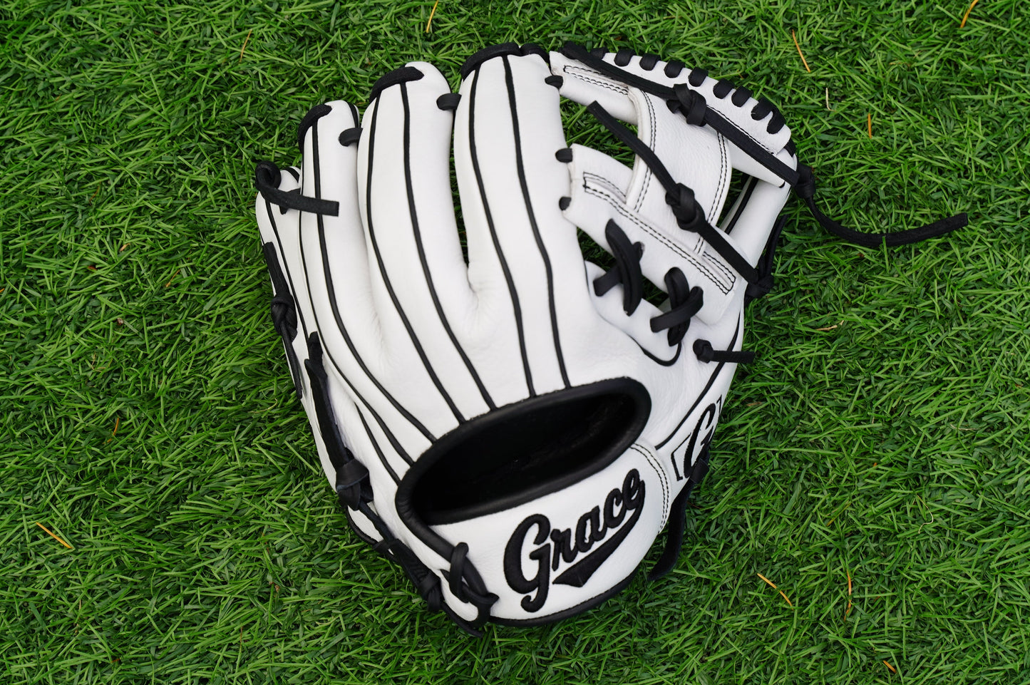 11.25" Infield I-Web Grace Glove - Youth Baseball Glove