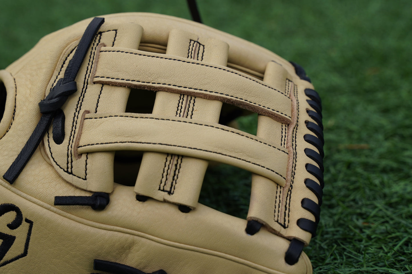 12" Outfield H-Web Grace Glove - Youth Baseball Glove